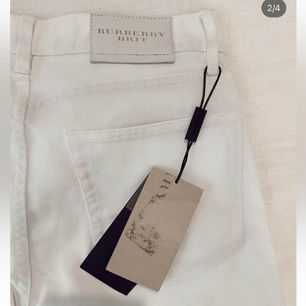 Burberry Brit white jeans! no holes! NWT!!!